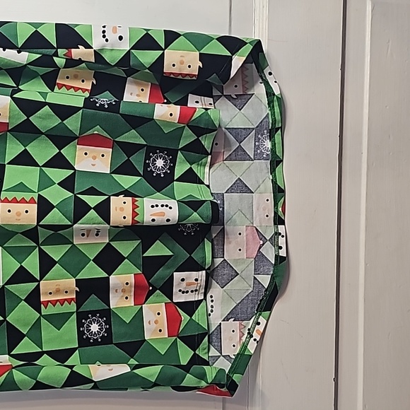 Lularoe Christmas t-shirt size xxs - Picture 3 of 6